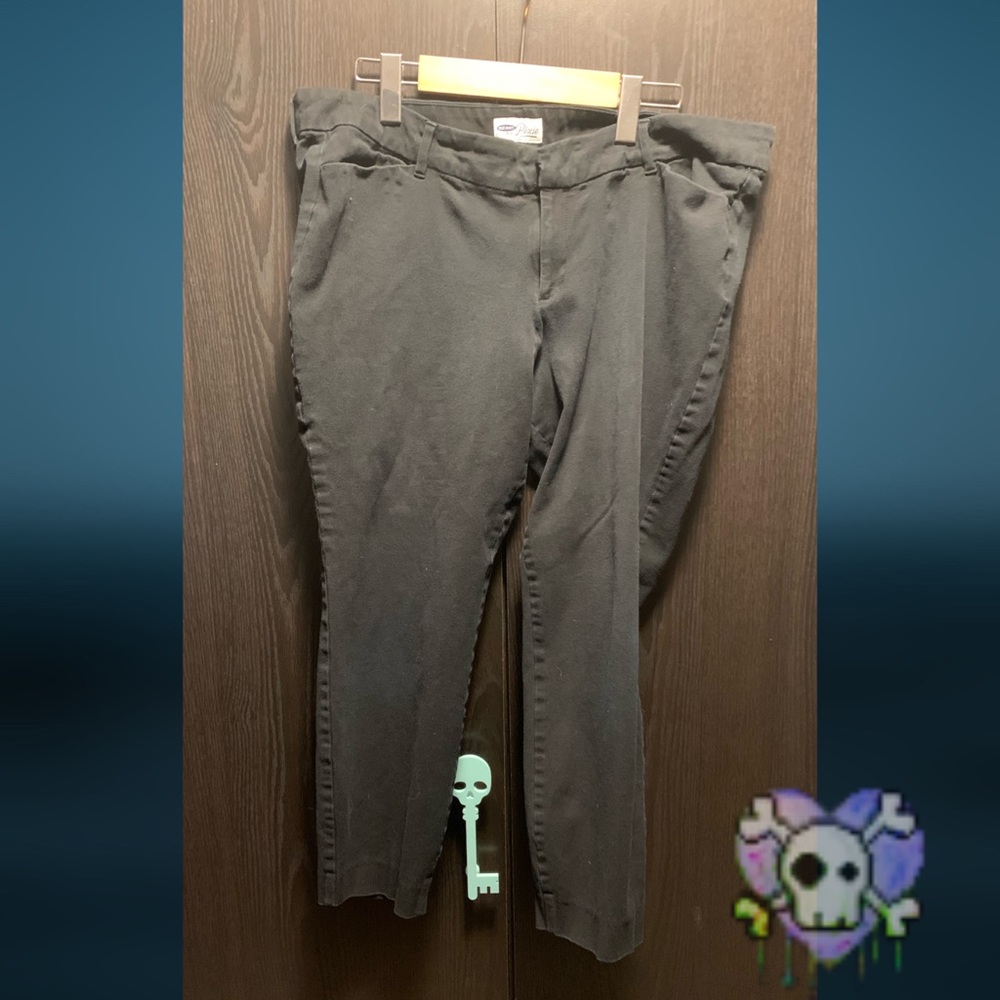 💀Black Old Navy Pixie Pants